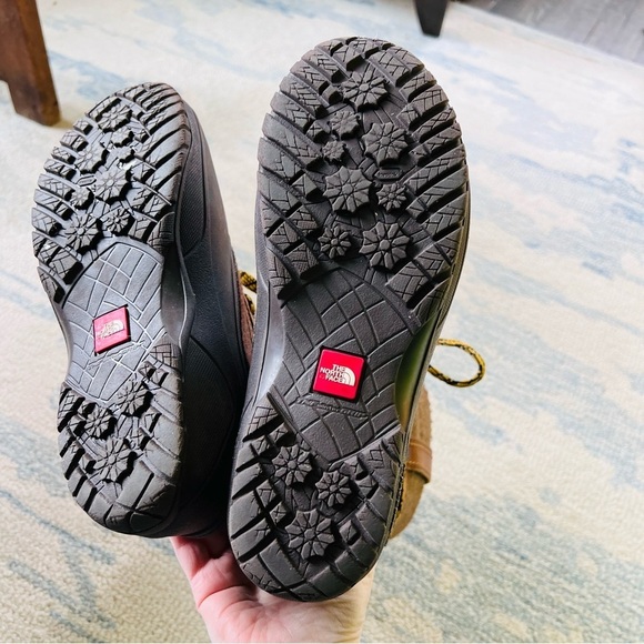 The North Face Shellista III Mid Snow Boots SIZE 8 EXCELLENT CONDITION - Picture 6 of 14